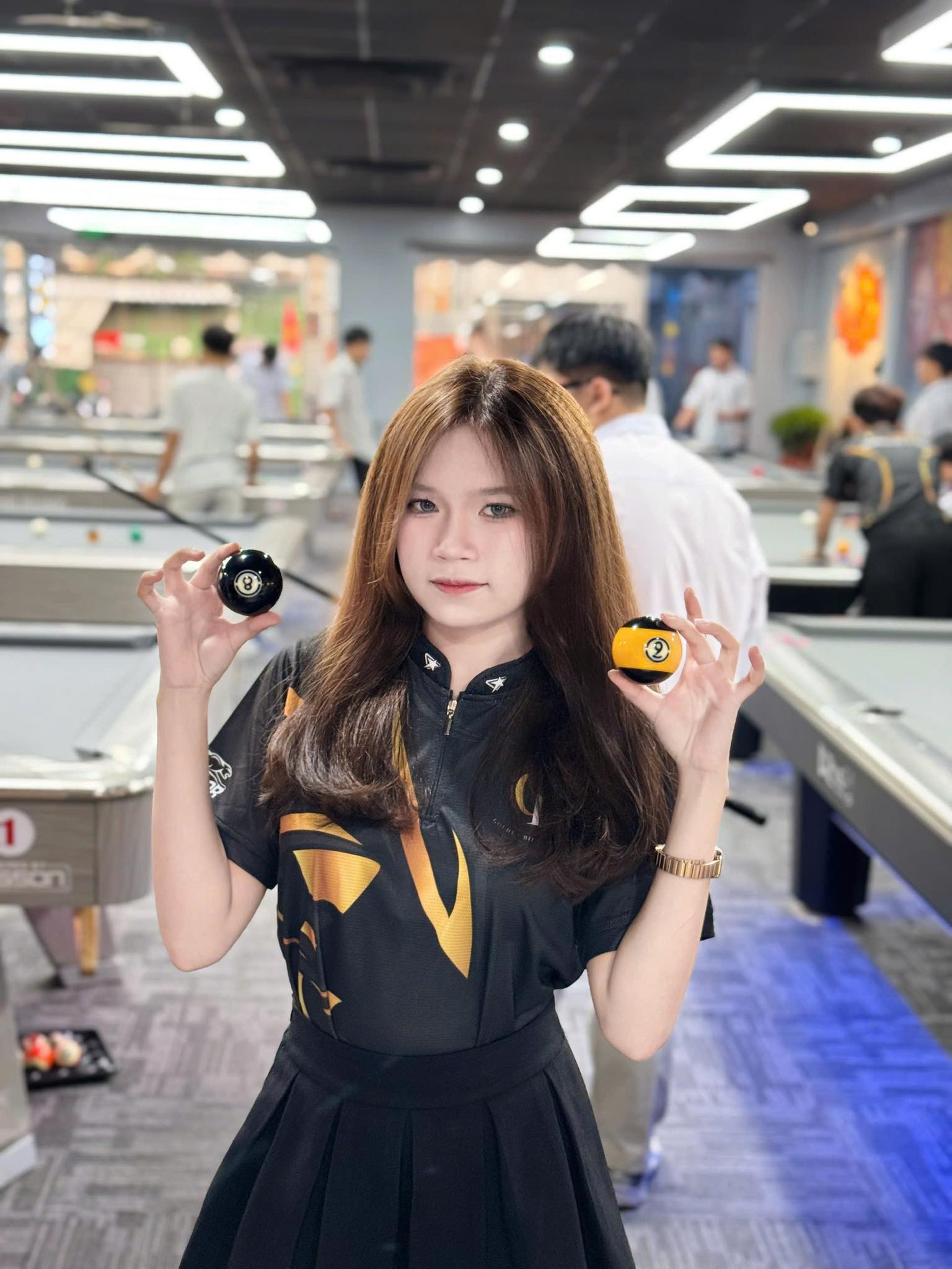Hình ảnh đội ngũ Golden Billiard Club trong không gian quán